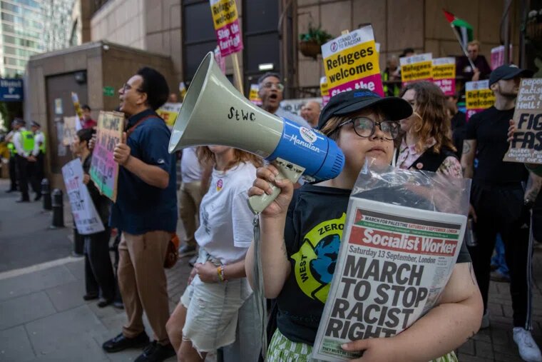 На улицы в Лондоне протестовать вышли больше 100 тысяч человек
Фото: James Willoughby / Keystone Press Agency / Global Look Press