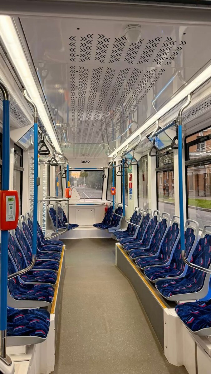 народу и правда мало.