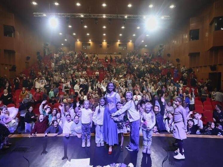     Фото для редакции МК Ямал предоставлено концертным менеджером Татьяны Куртуковой Борисом Чигиревым