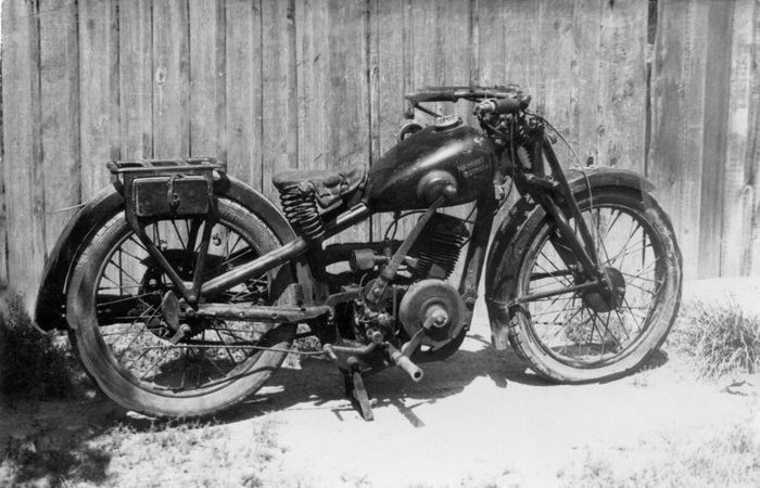 Начиналось всё с малого.