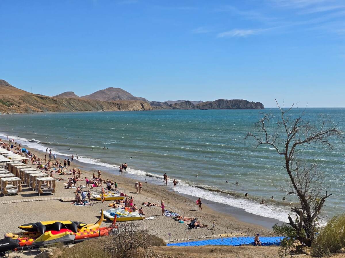 Пляж в Коктебеле