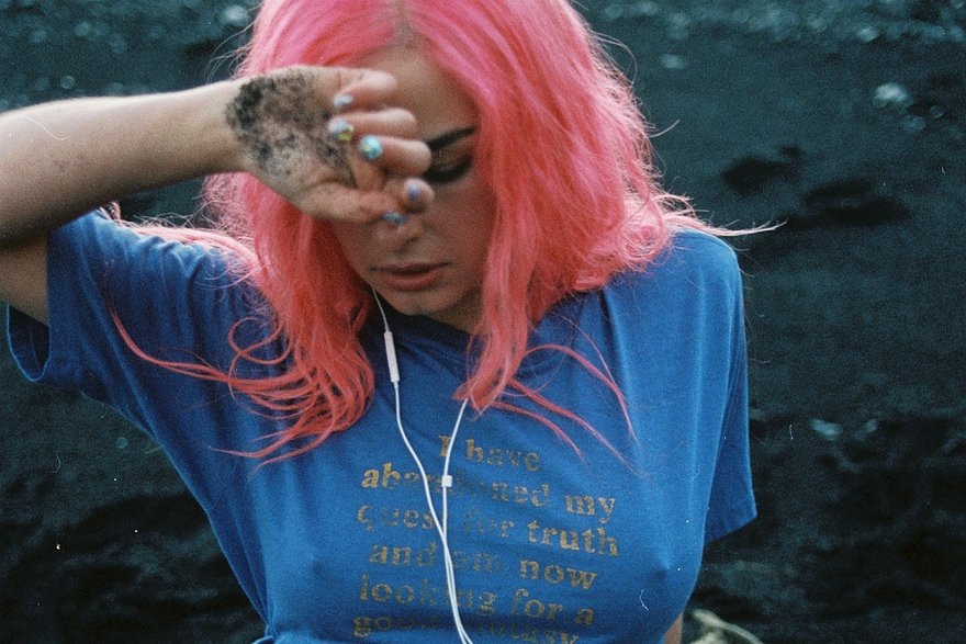    Фото: @addisonraee / @bella_newman