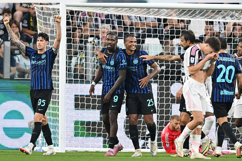    ALESSANDRO DI MARCO/ТАСС