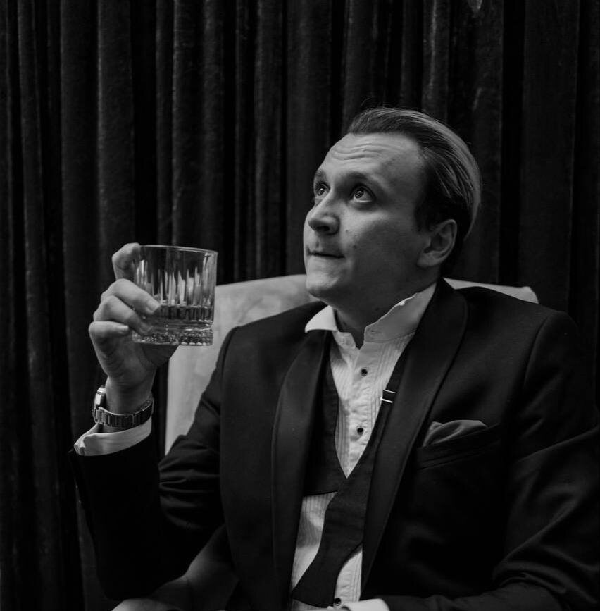 Писатель Ник Дында