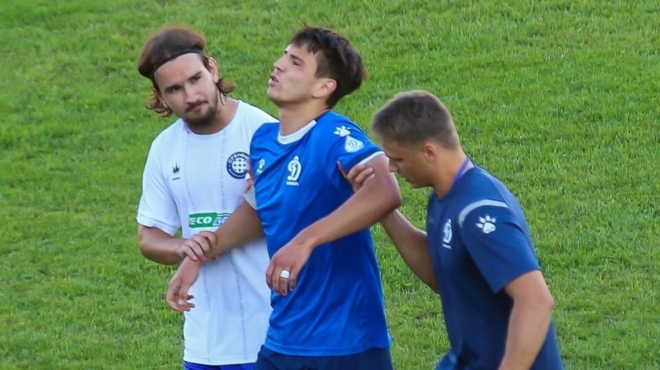    Кирилл Могель получил травму в матче с "Оренбургом". Источник: vk.com/dynamo_barnaul