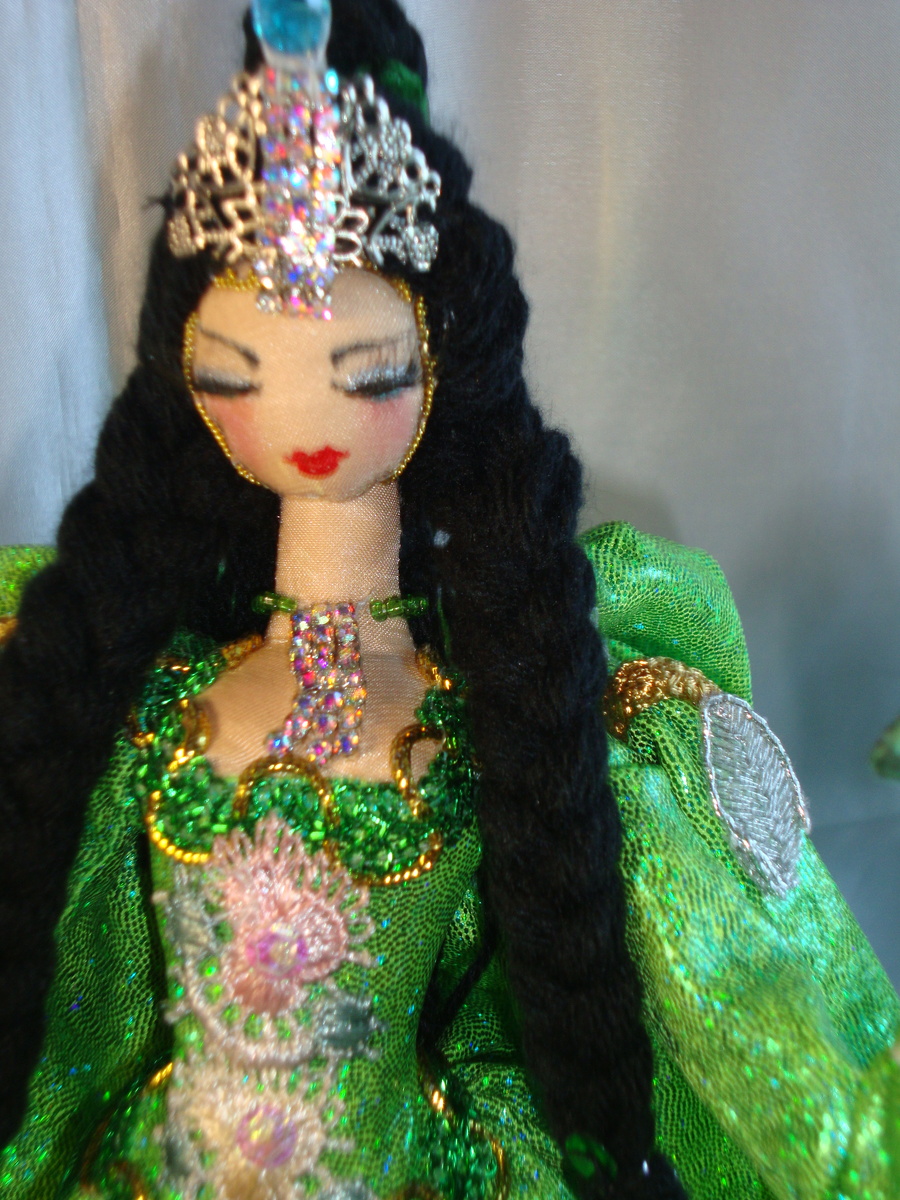         Представляю вам мою новую работу: кукла "Хозяйка Медной горы"