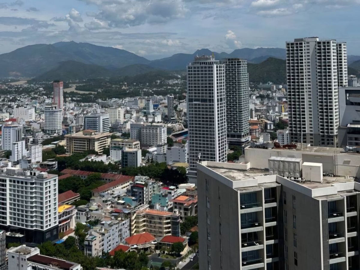 Вид на город Нячанг во Вьетнаме