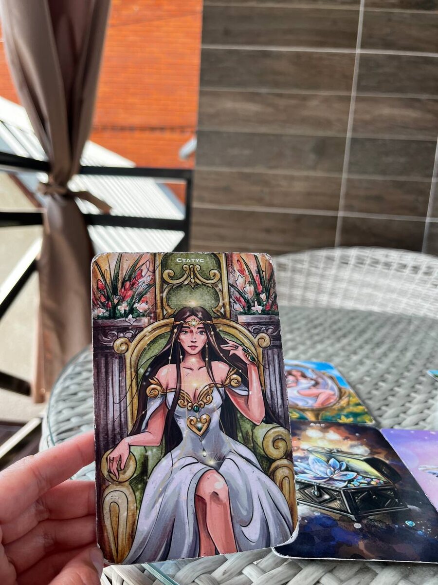 ВЫ -ГЛАВНАЯ В СВОЕЙ ЖИЗНИ И ВСЕГДА БЫЛИ ТАКОЙ И ЕЙ ЯВЛЯЕТЕСЬ. В СВОЙ КОМПЛЕКТ ОРАКУЛА СНОВ ВЫ МОЖЕТЕ ЗАКАЗАТЬ СОЗДАНИЕ ПЕРСОНАЛЬНОЙ ЭНЕРГИИ ВАШЕЙ БОГИНИ!