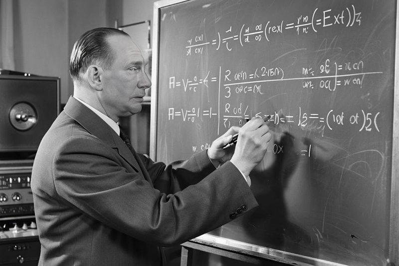 1950-е: Первый шаг человечества навстречу современному программированию