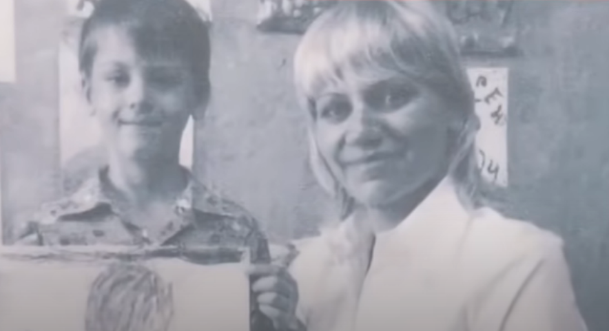 Алла с сыном, Васей. "Следствие вели"