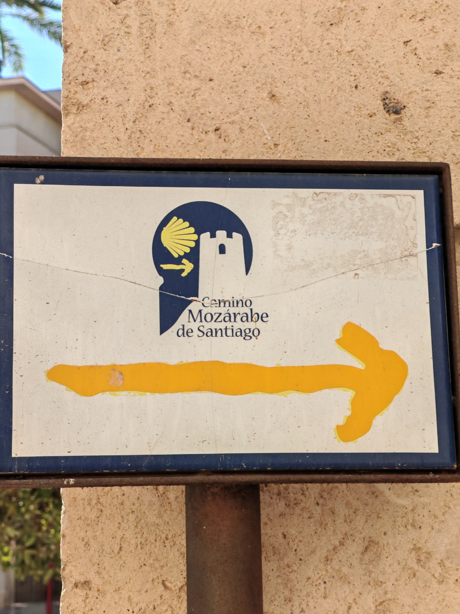 Первый указатель у Кафедрального собора