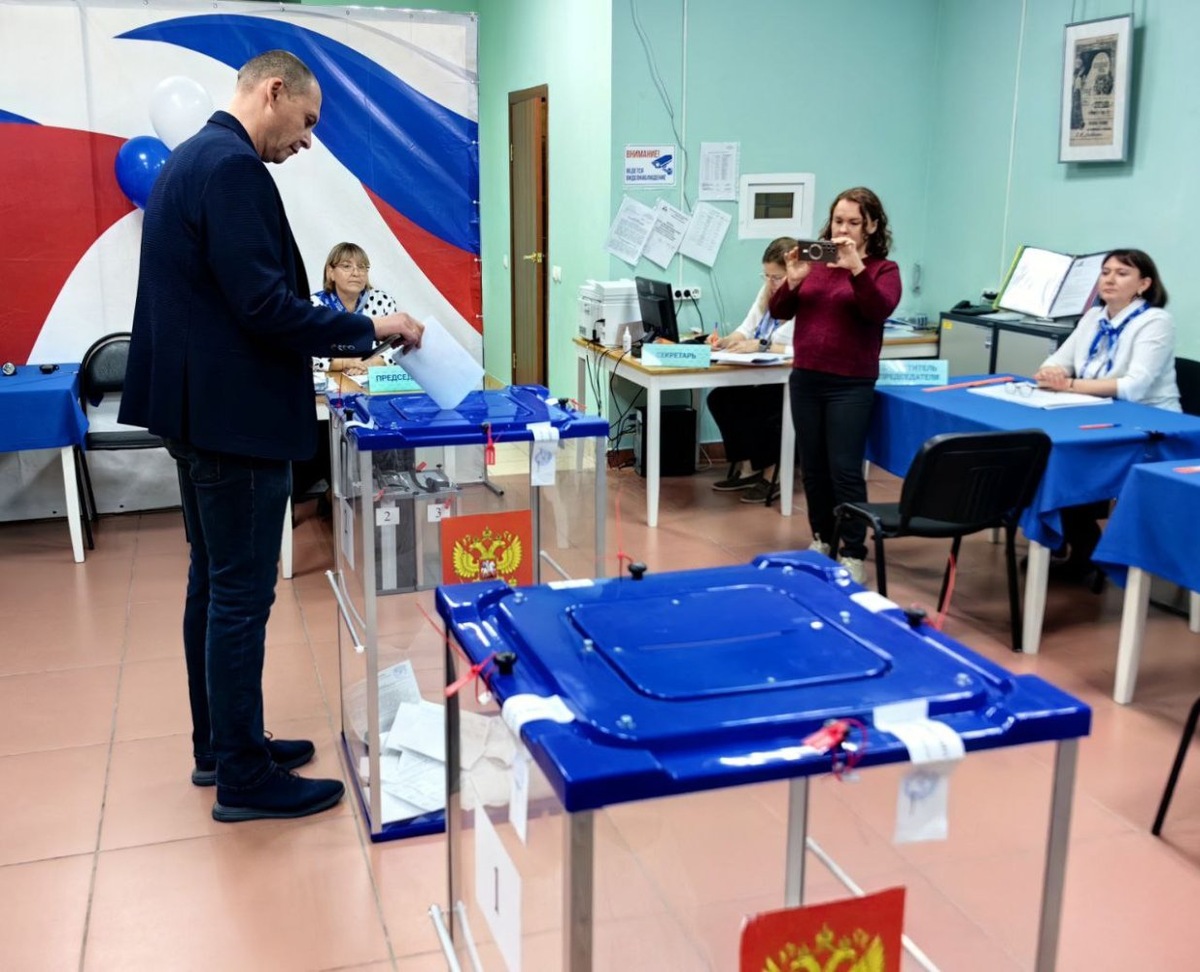    В Мегионе выбор сделал глава города Алексей Петриченко и пригласил горожан последовать своему примеру