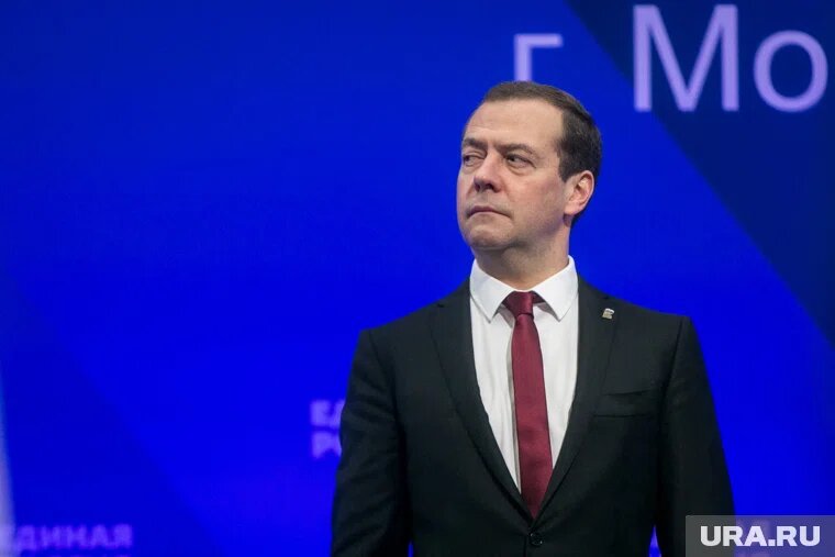 Медведев окончил юридический факультет Ленинградского государственного университета
Фото: Владимир Андреев © URA.RU