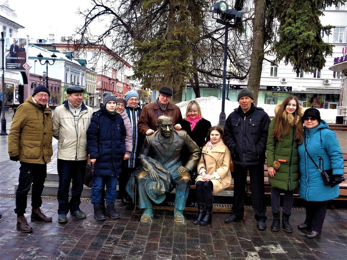 2019 г. На родине Евгения Евстигнеева, рядом с Нижегородским Государственным Академическим театром имени Максима Горького