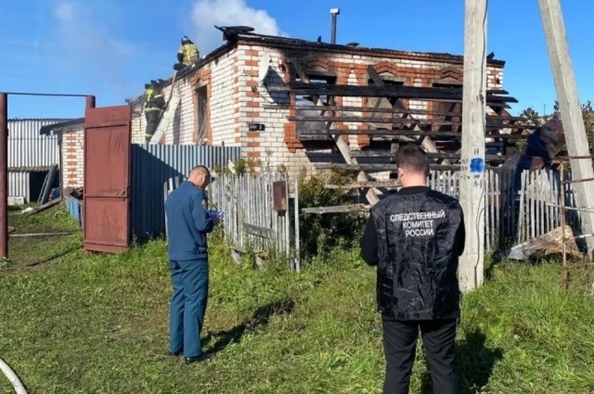    Силовики устанавливают причину гибели двоих людей на пожаре в Чувашии