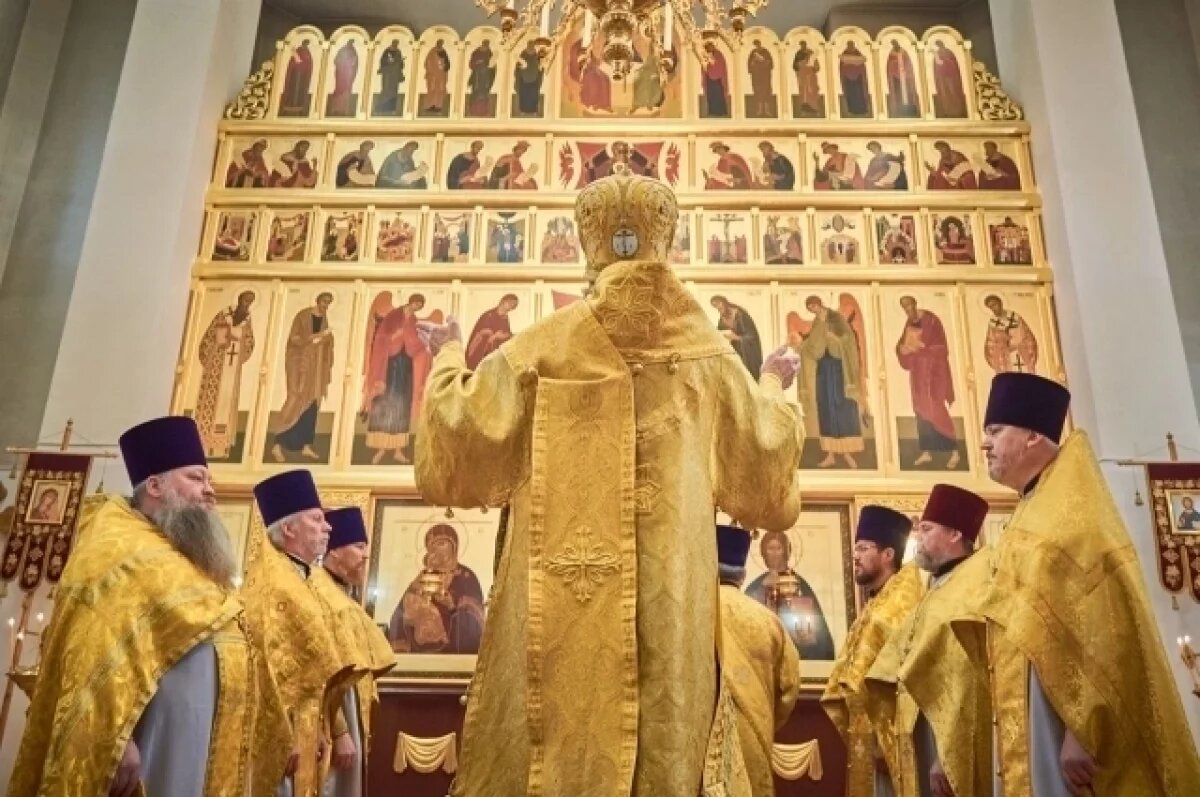    Митрополит Томский совершил молебен перед старинной иконой