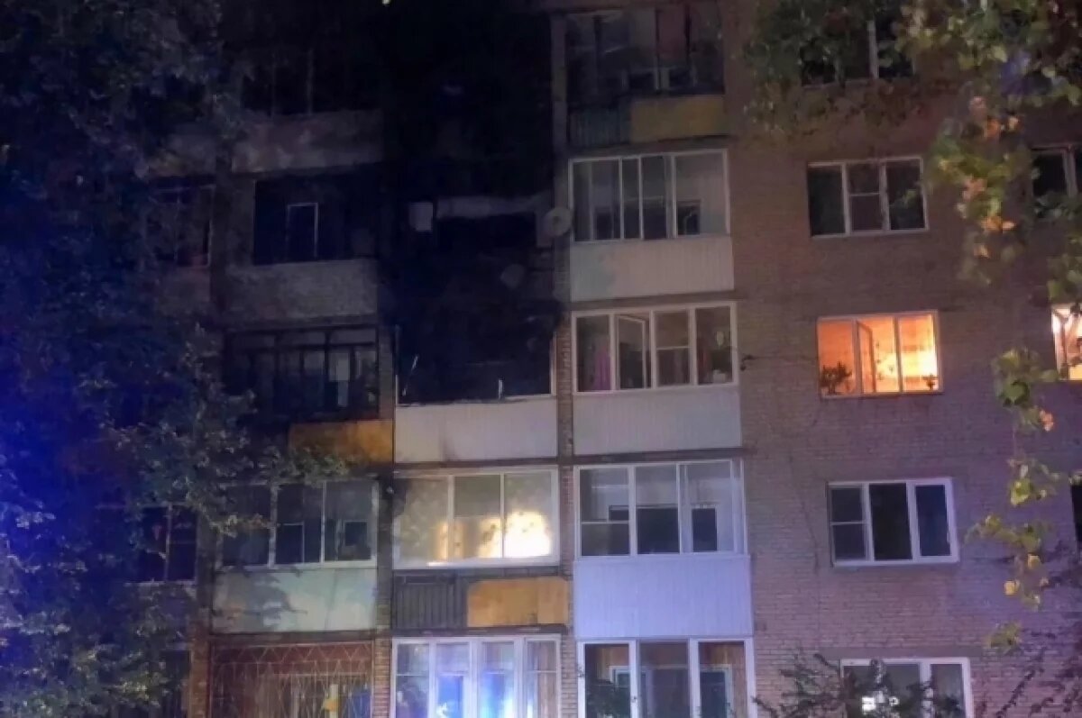    Пять расчетов спасателей тушили ночной пожар в Смоленске