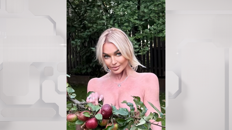    текст. Instagram*/volochkova_art