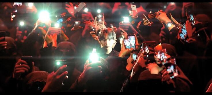 Фанаты нередко бывают слишком навязчивыми