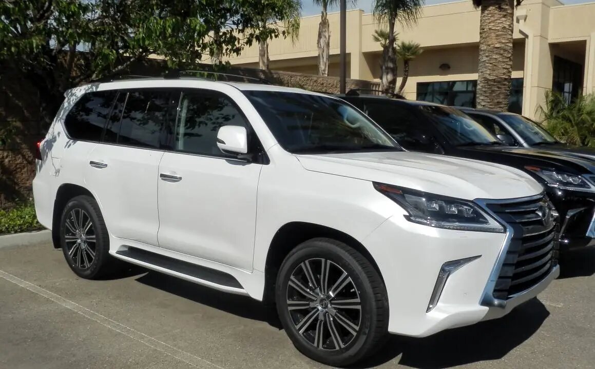 Lexus LX