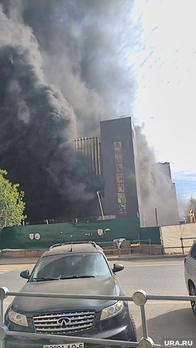 В Путилково вспыхнул пожар на парковке