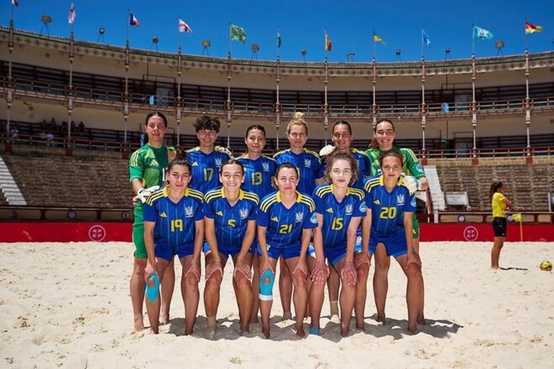    Мужская сборная Украины по пляжному футболу отказалась играть с белорусами за бронзу в Евролиге