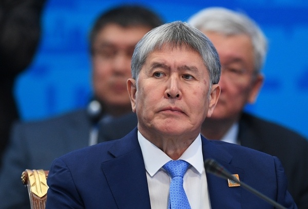 Семью экс-президента насильно выселили из резиденции