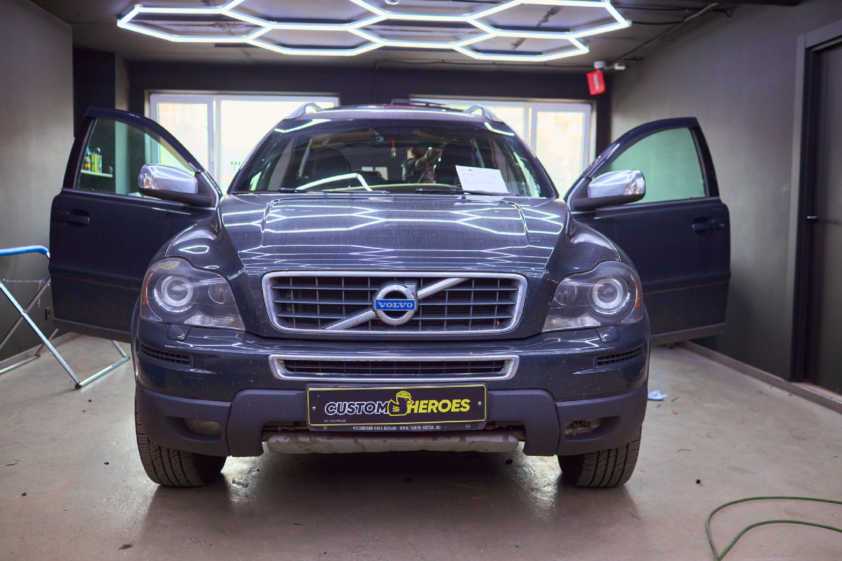 Источник фото: https://custom-heroes.ru/raboty/vid-uslugi/avtozvuk/volvo-xc90-premium-osnaschenie-s-multimedia-teyes-cc4-pro/