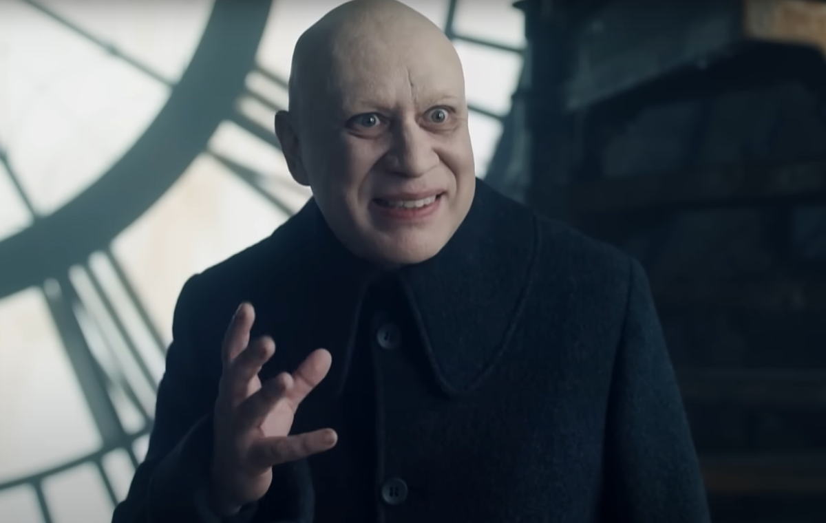 Фред Армисен во втором сезоне «Уэнздей»