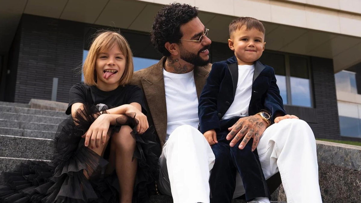    Тимати с дочерью Алисой и сыном Ратмиром. Фото: Инстаграм (запрещён в РФ) @timatiofficial