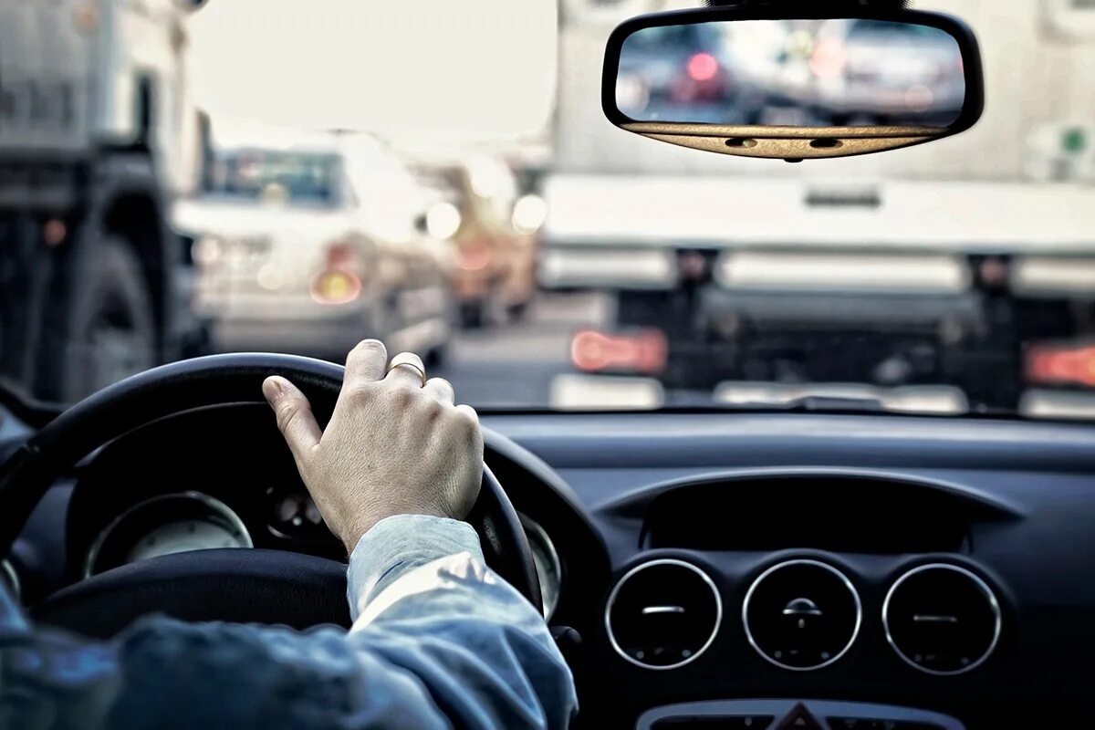 Фото заимствовано - https://tochka.by/articles/drive/mogut_li_nakazat_za_nizkuyu_skorost_chto_govorit_pdd/