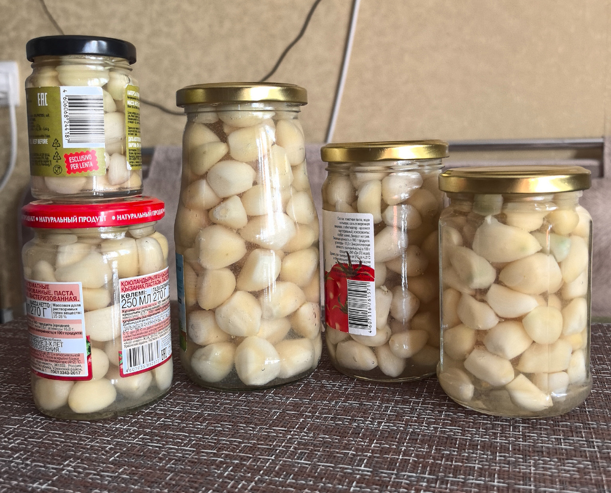 Маринованный чеснок.