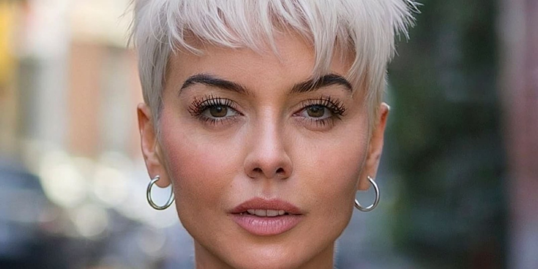 Лучшие стрижки с омолаживающим эффектом