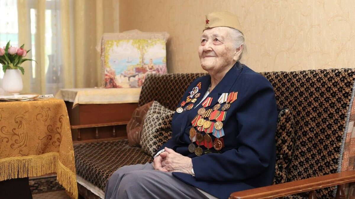    Сегодня 102 года исполнилось участнице Великой Отечественной войны Анне Васильевне Волковской