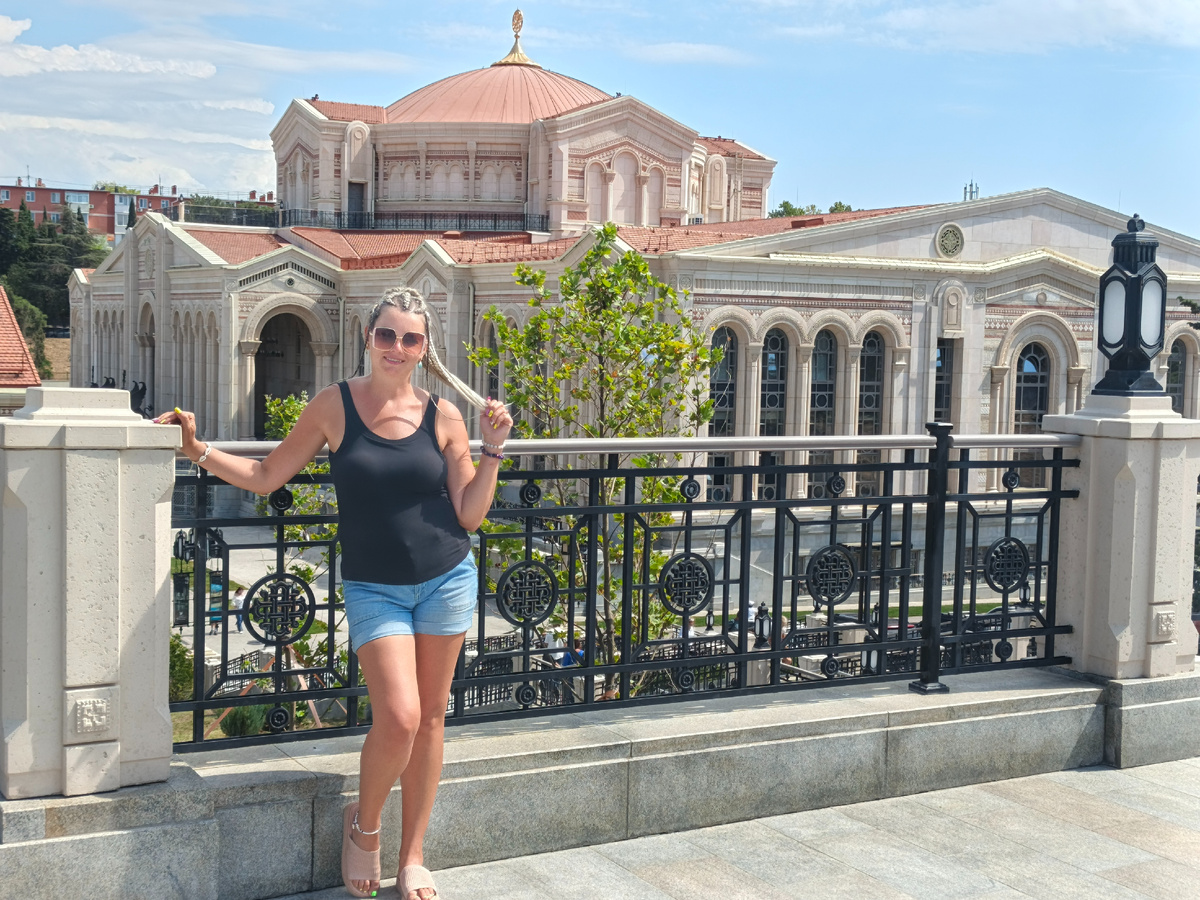 Везде можно листать