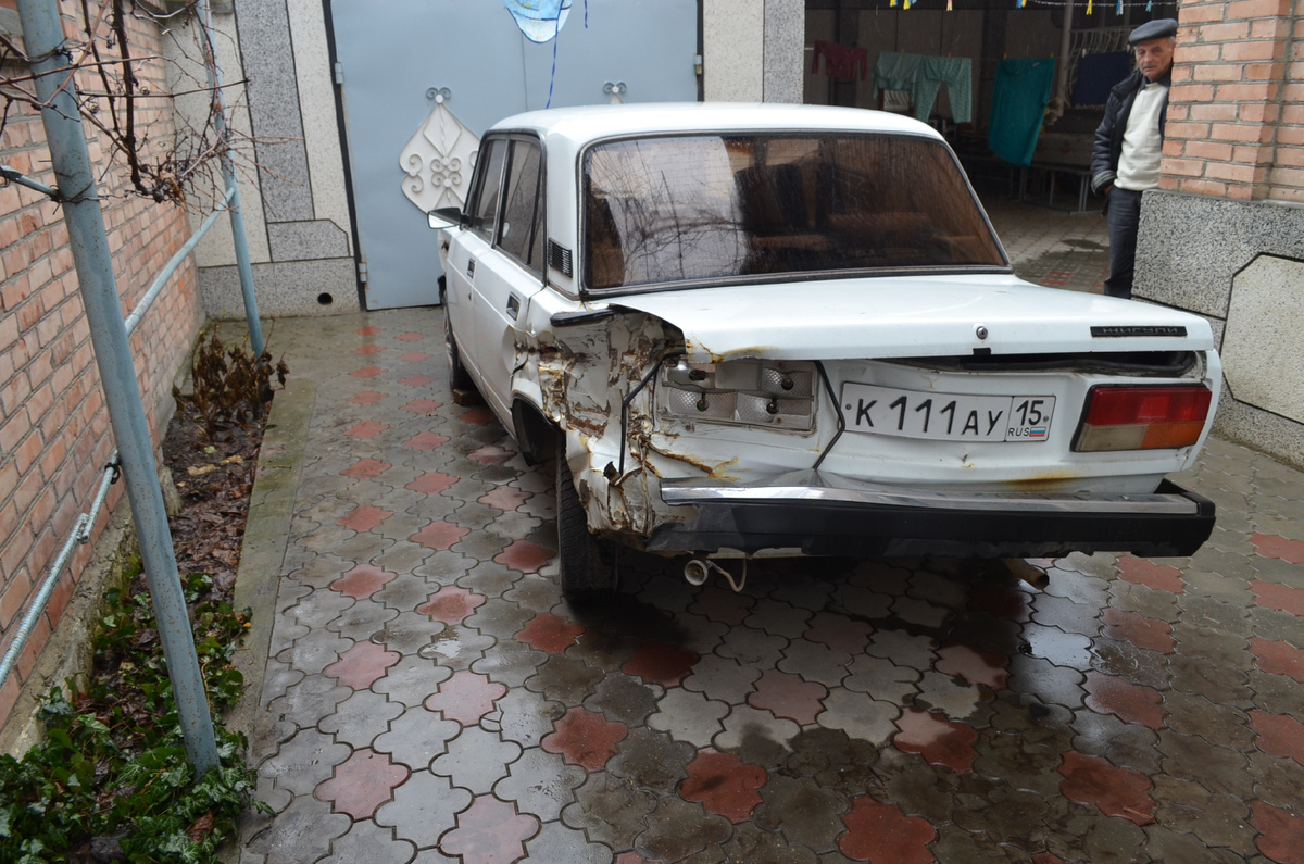 Вот так выглядела «семёрка» после аварии за неделю до старта моего дела.