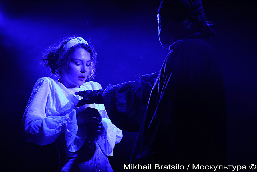 Кончита - Людмила Лазарева, Хуан - Олег Леушин
