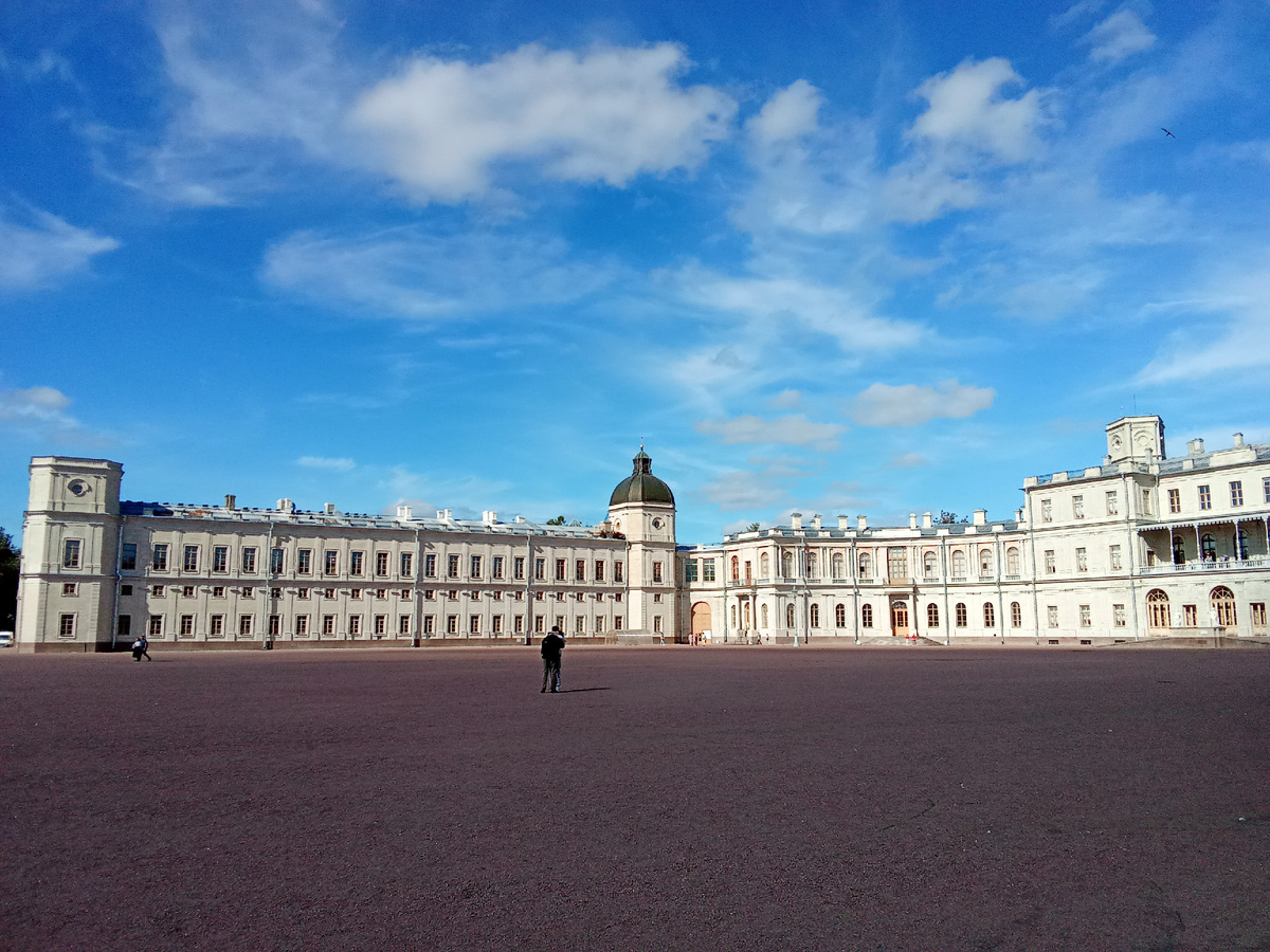 Вид на южный фасад дворца