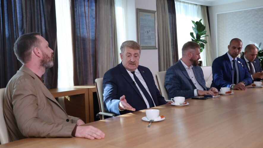    экспертный клуб "Волга"