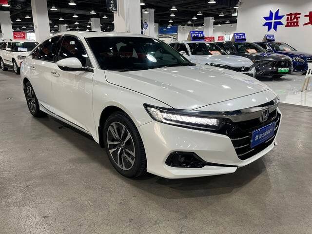 Honda Accord Hybrid из Китая
