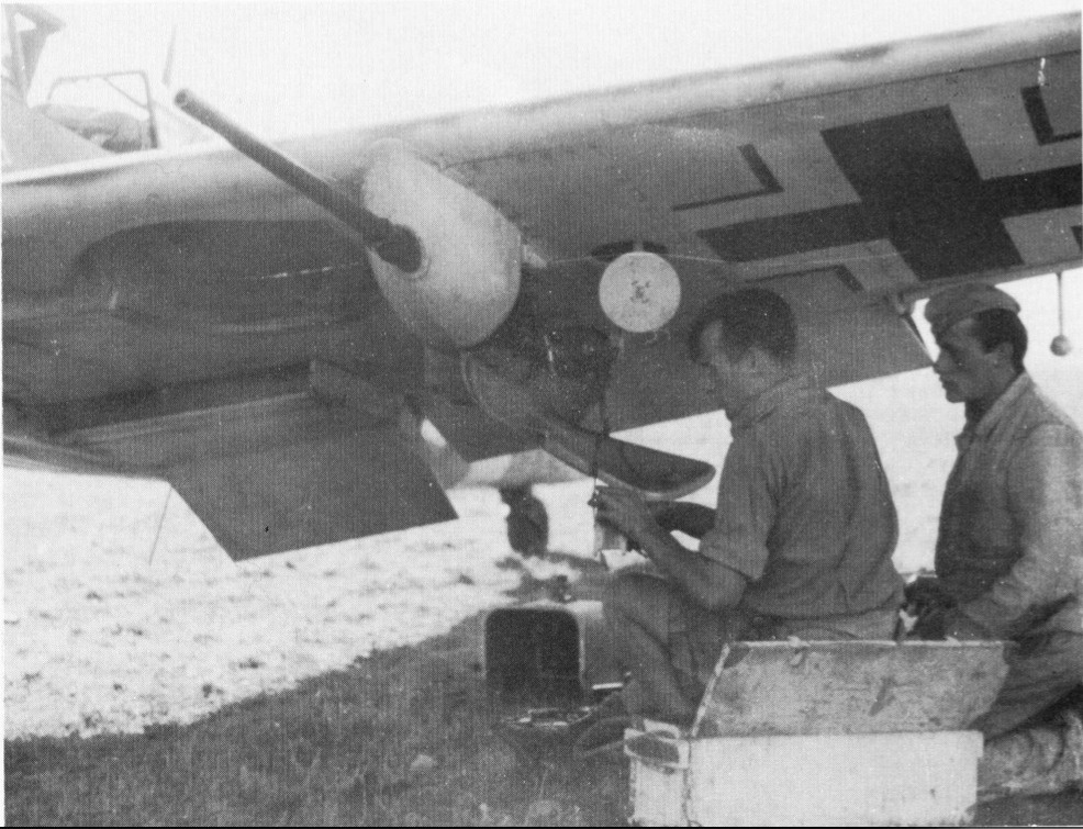 Подкрыльевая гандбола с 20-мм пушкой MG 151/20