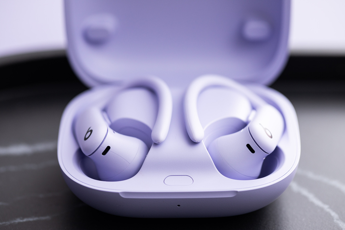     Powerbeats Pro 2 получат мониторинг сердечного ритма в iOS 26