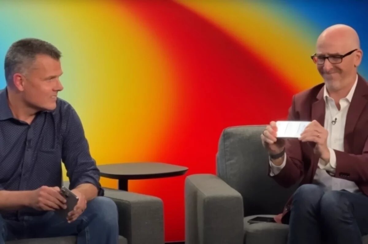    Топ-менеджер Apple устроил краш-тест iPhone Air, бросив гаджет в журналиста