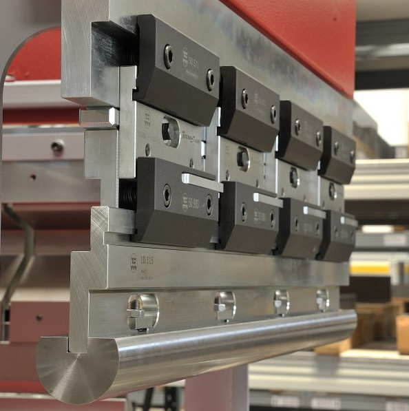 Система AMADA