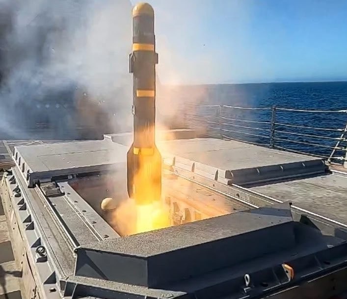 Германская Rheinmetall объединяется с американской Lockheed Martin для разработки Fuchs JAGM  --ракетоносца - истребителя танков. Фото: Rheinmetall