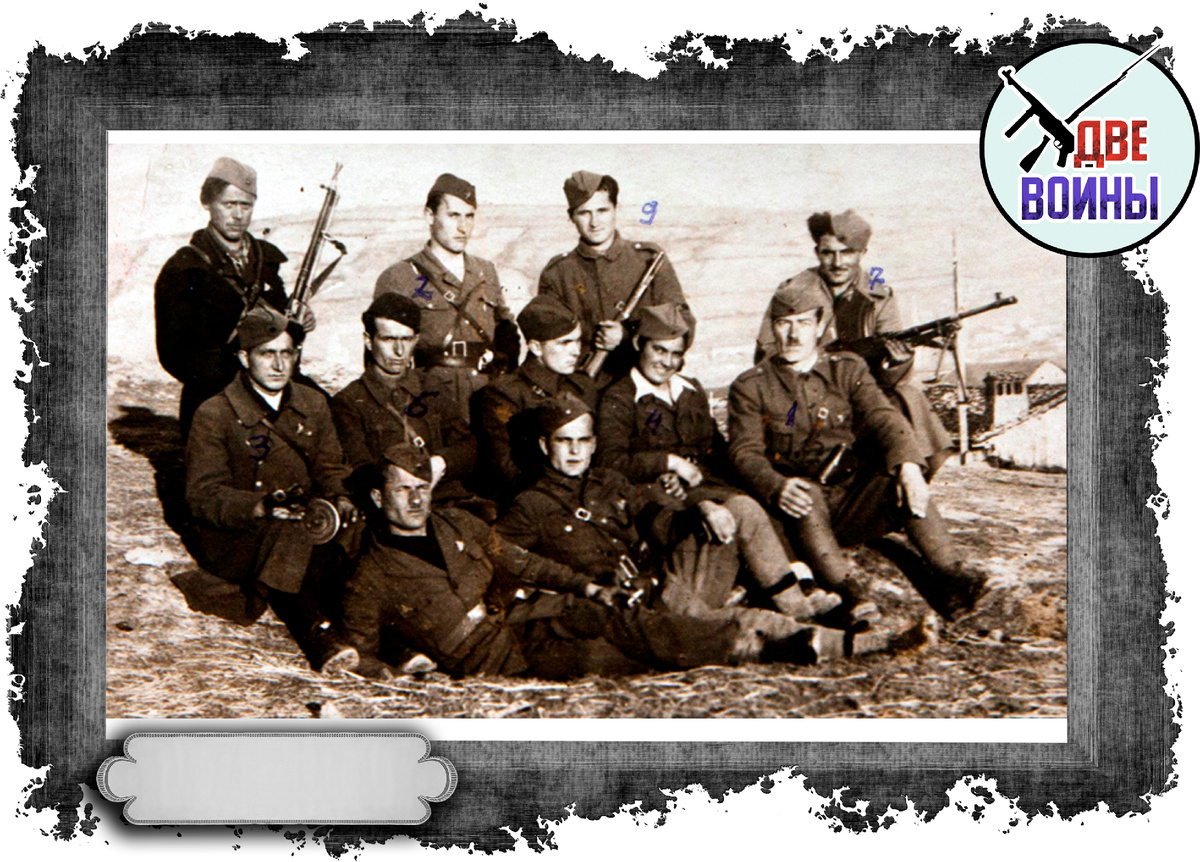 Однополчане Буйлича. Сам он под цифрой 9. Фото в свободном доступе.