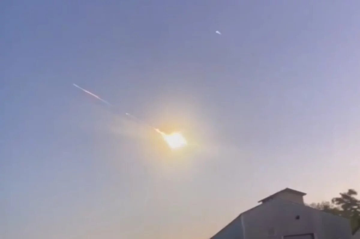    В небе над Аргентиной пролетел крупный метеор