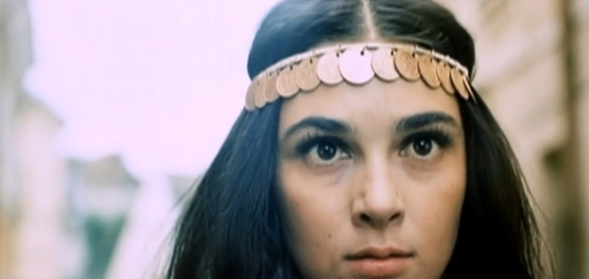 Кадр из кинофильма "Табор уходит в небо", 1976 г., режиссер и сценарист Эмиль Лотяну, композитор Евгений Дога (скриншот)
