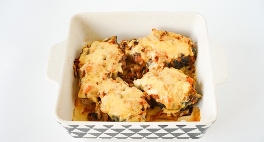 Горбуша запеченная с грибами и сыром