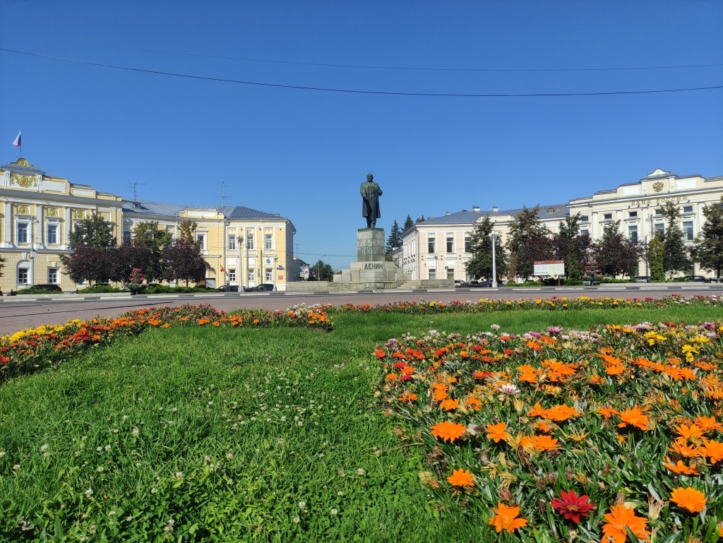 Прогулки по Твери с Павлом Ивановым: Площадь Ленина